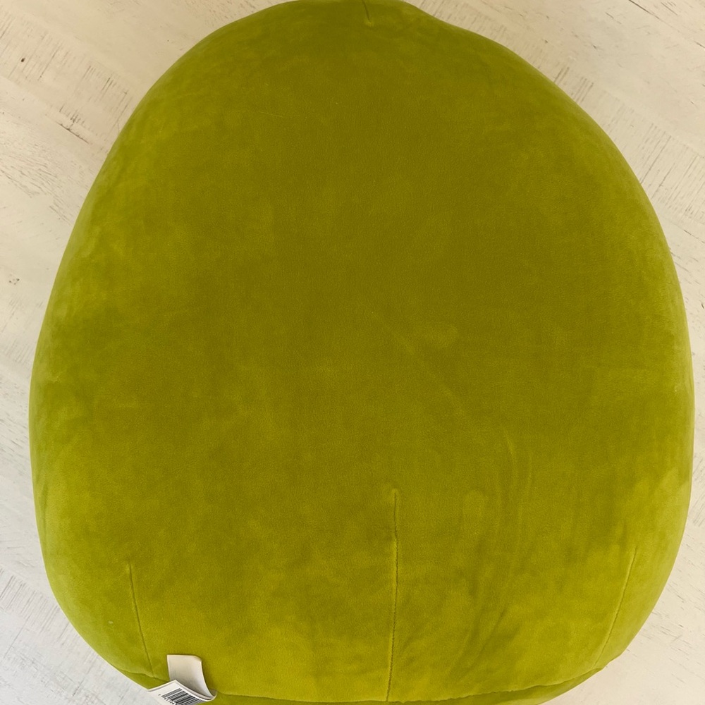 The Grinch Jumbo Squishmallow with Red Heart - Picture 4 of 5